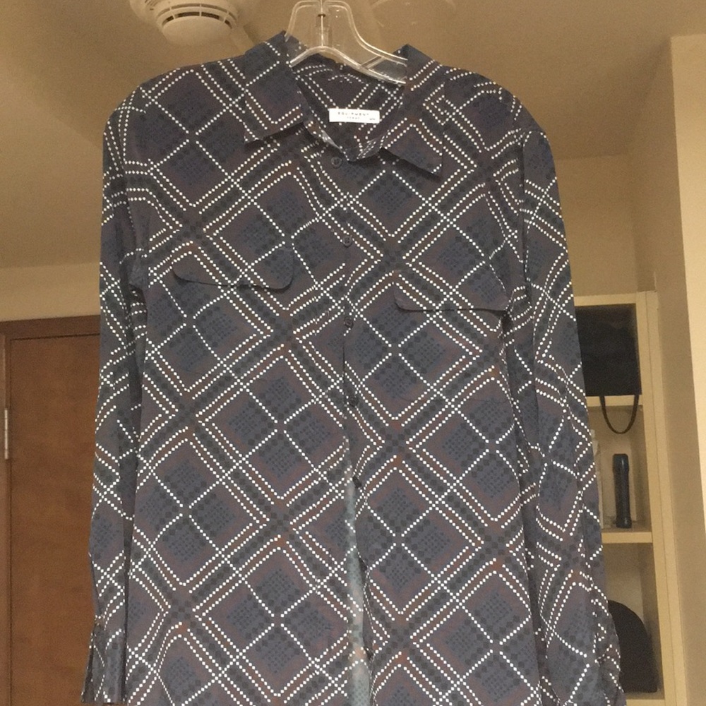 Equipment 100% silk button shirt top